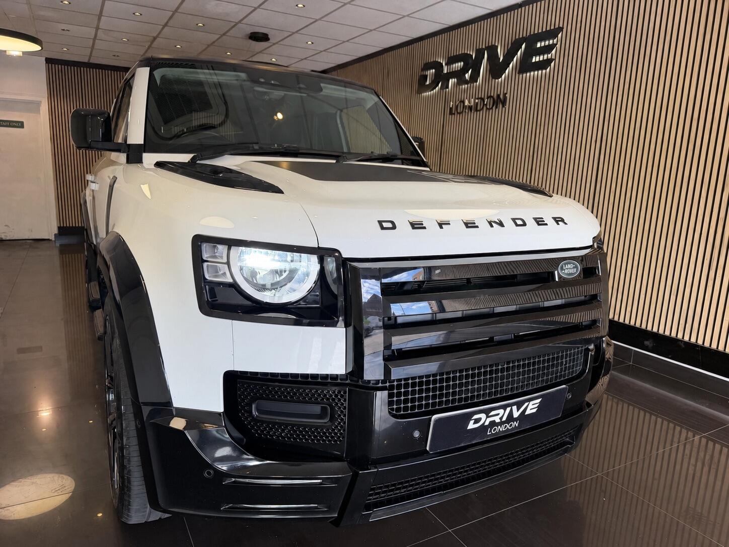 Land Rover Defender 110
